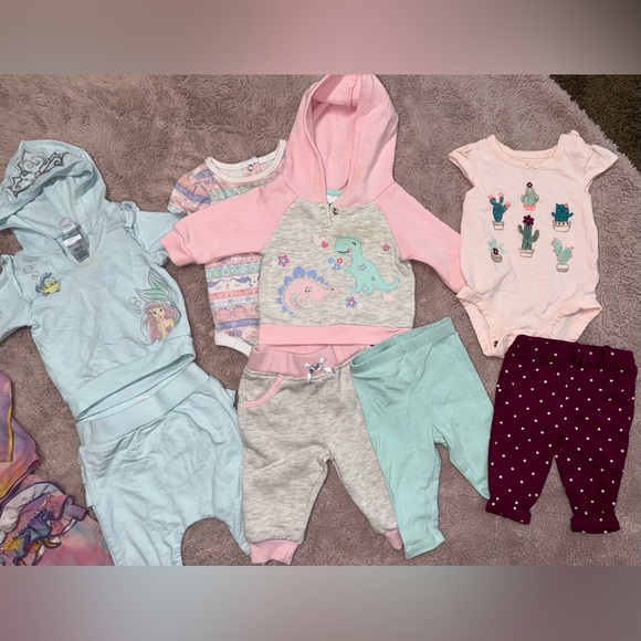 3-6 mo Babygirl Winter Lot - Picture 3 of 14